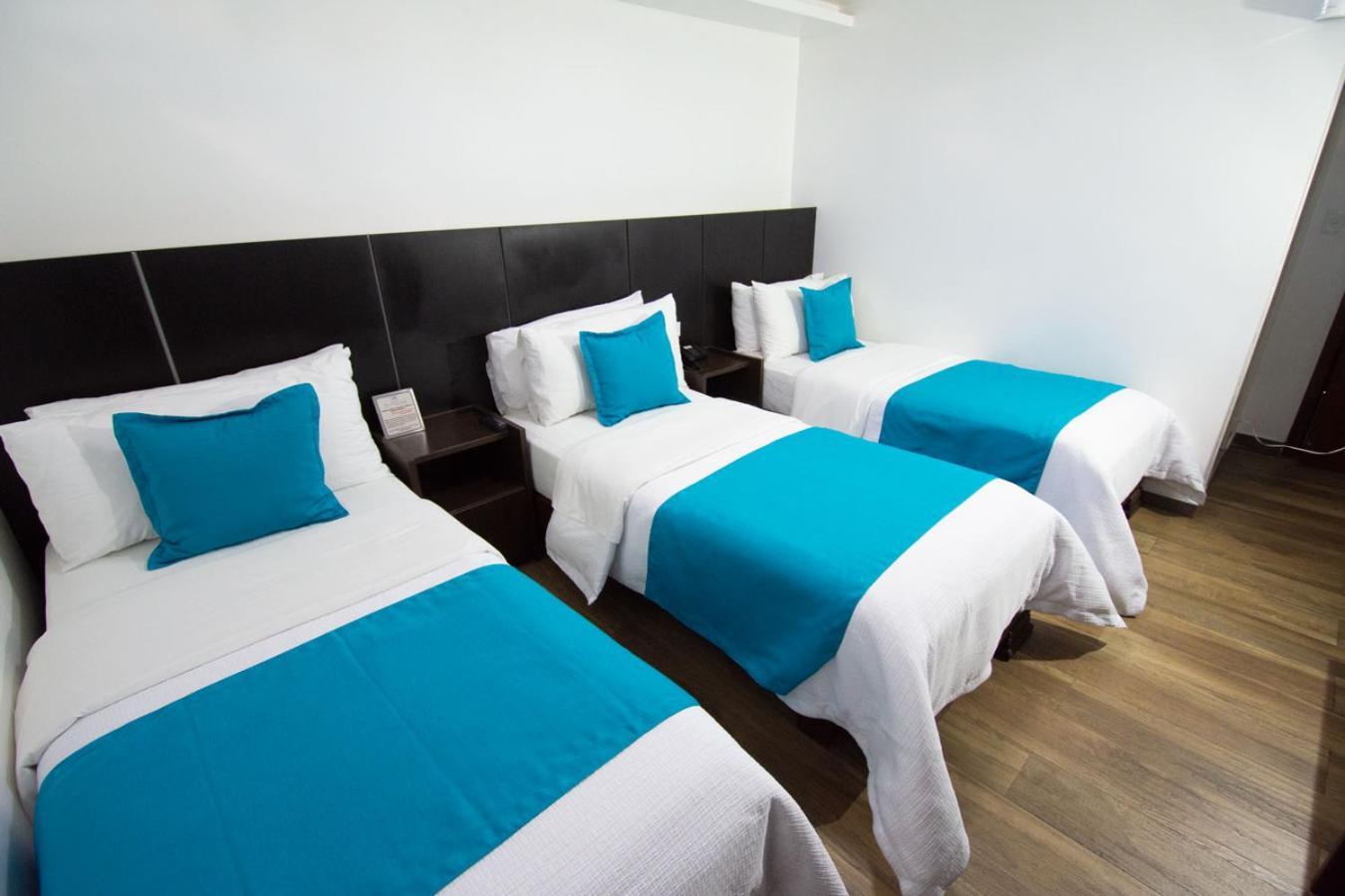 Hotel Plaza Victoria 이바라 외부 사진