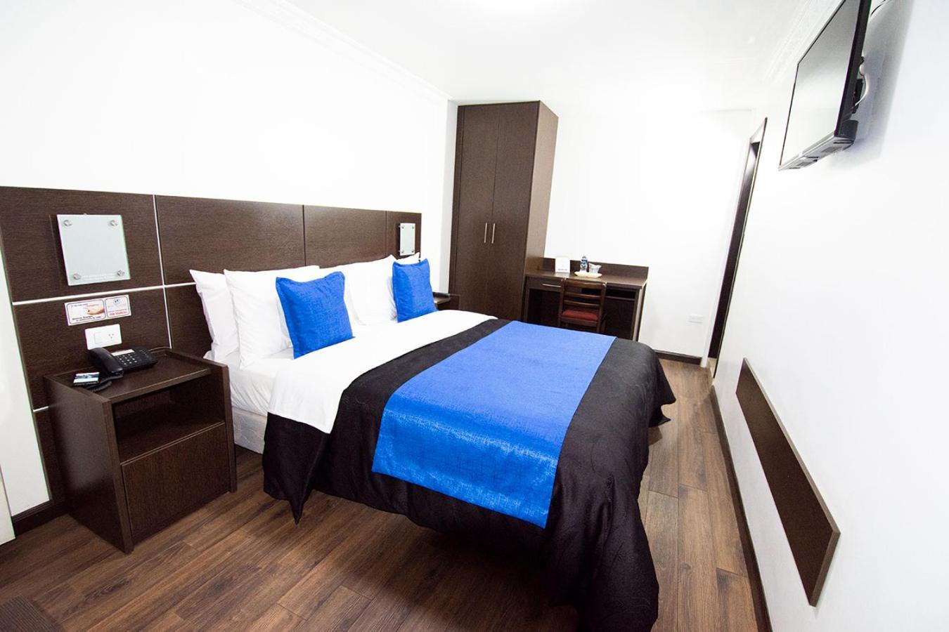 Hotel Plaza Victoria 이바라 외부 사진