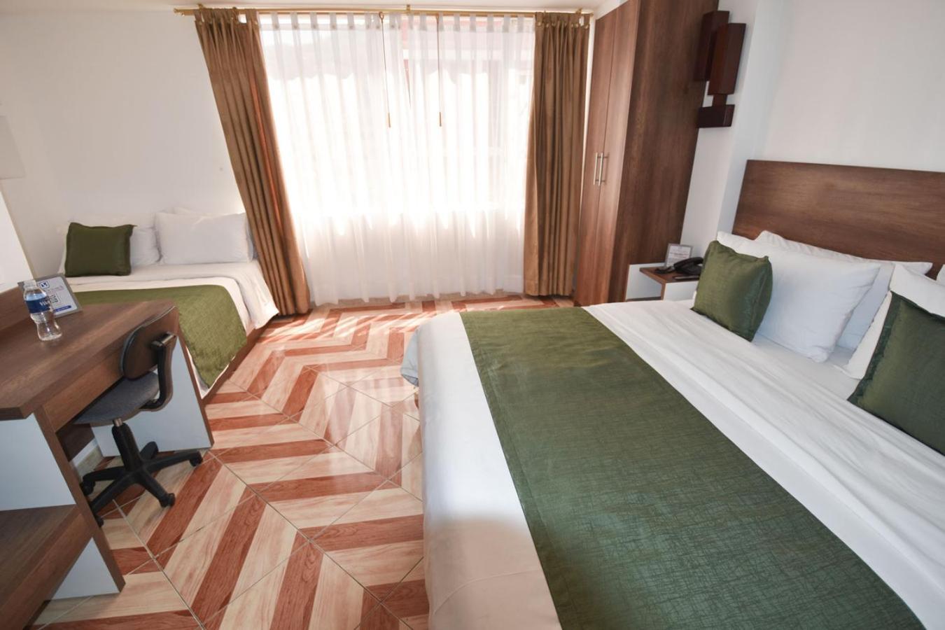 Hotel Plaza Victoria 이바라 외부 사진
