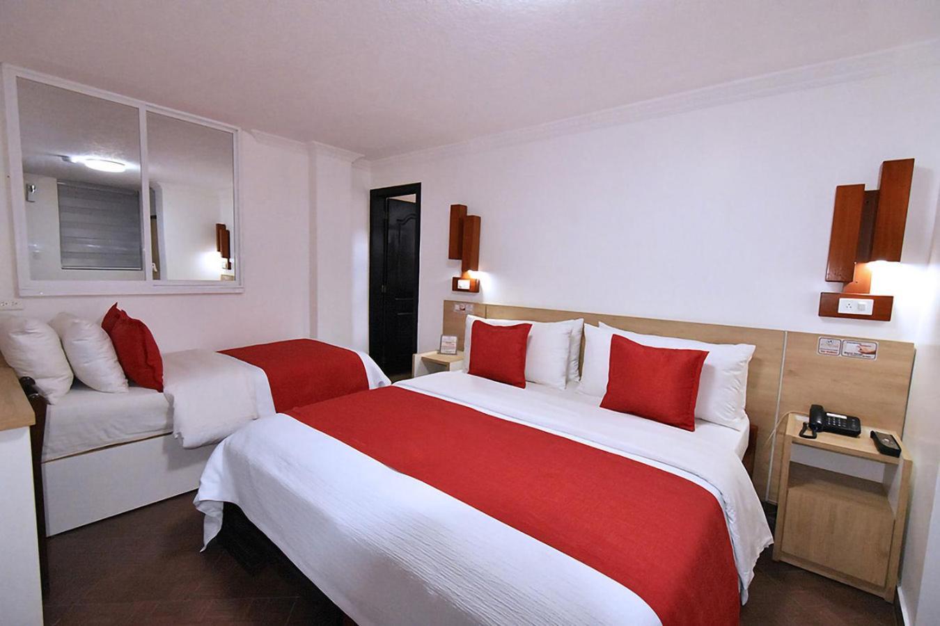 Hotel Plaza Victoria 이바라 외부 사진