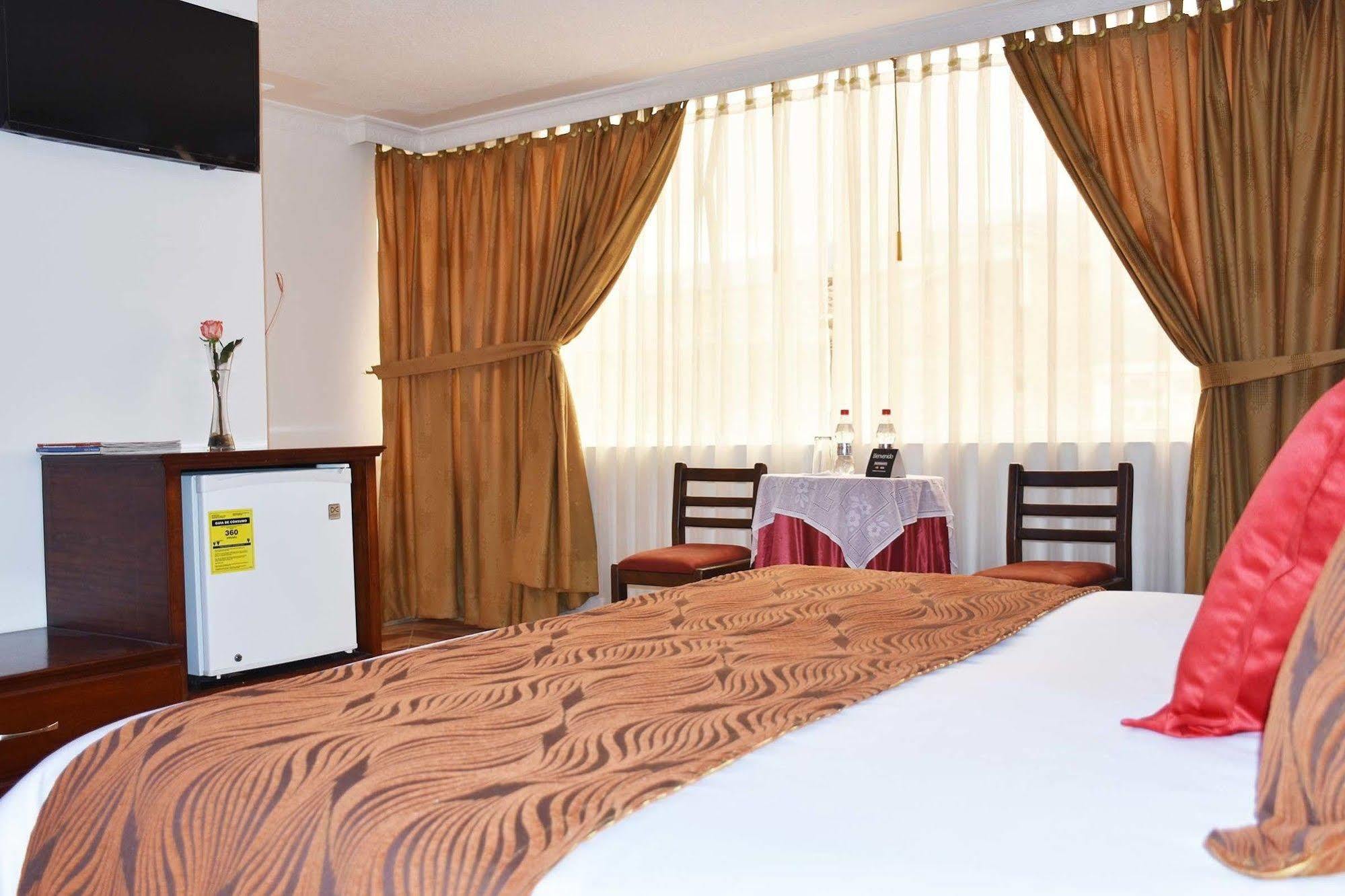 Hotel Plaza Victoria 이바라 외부 사진